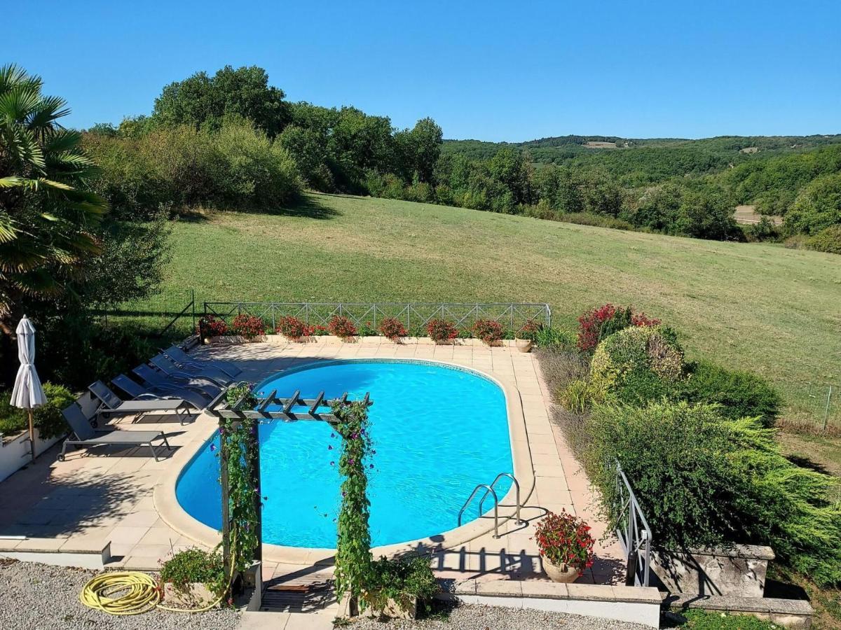 Charming Holiday Home With Pool Lavercantiere Екстер'єр фото