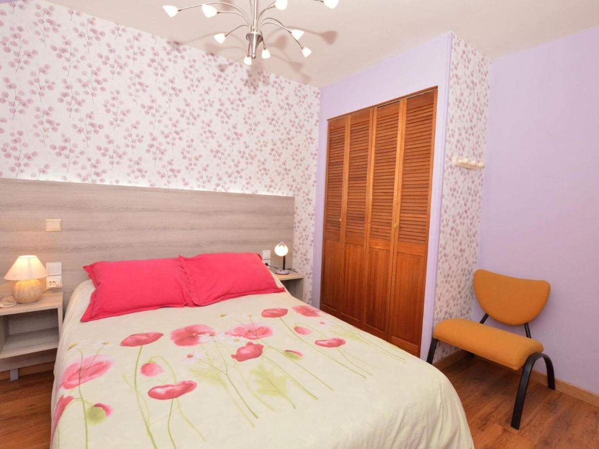 Charming Holiday Home With Pool Lavercantiere Екстер'єр фото
