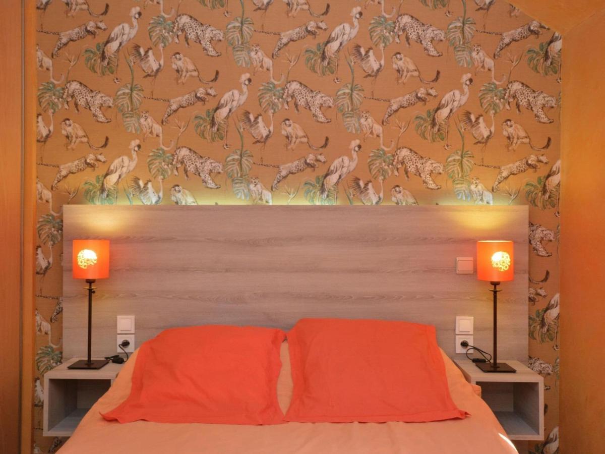Charming Holiday Home With Pool Lavercantiere Екстер'єр фото