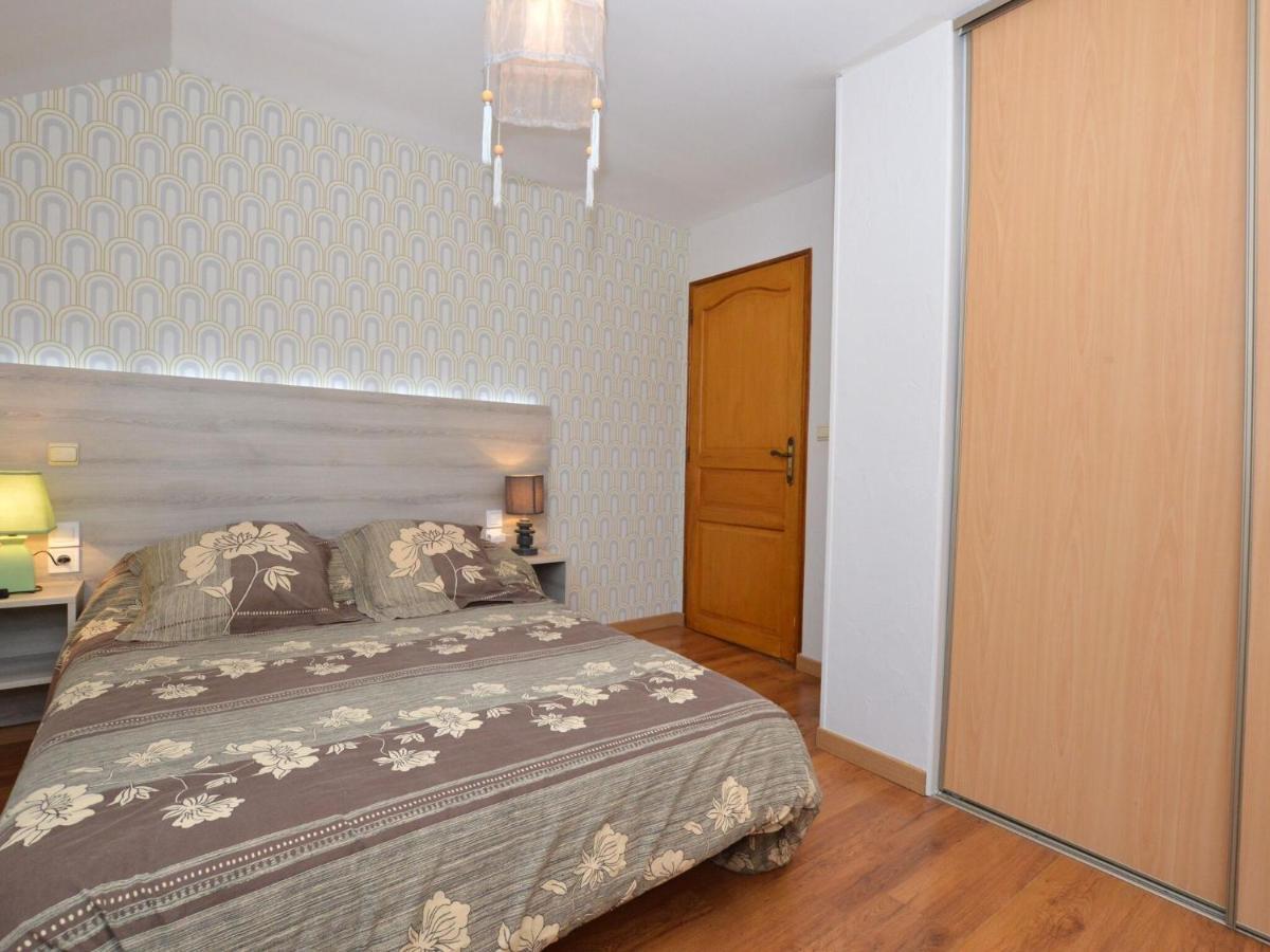 Charming Holiday Home With Pool Lavercantiere Екстер'єр фото